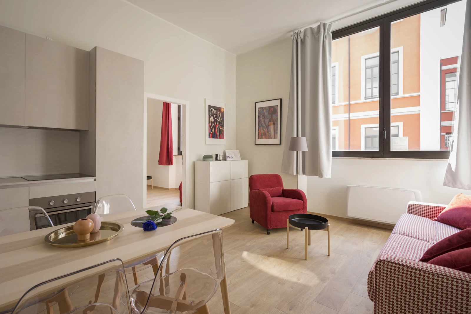Expat viewing apartment in Thailand